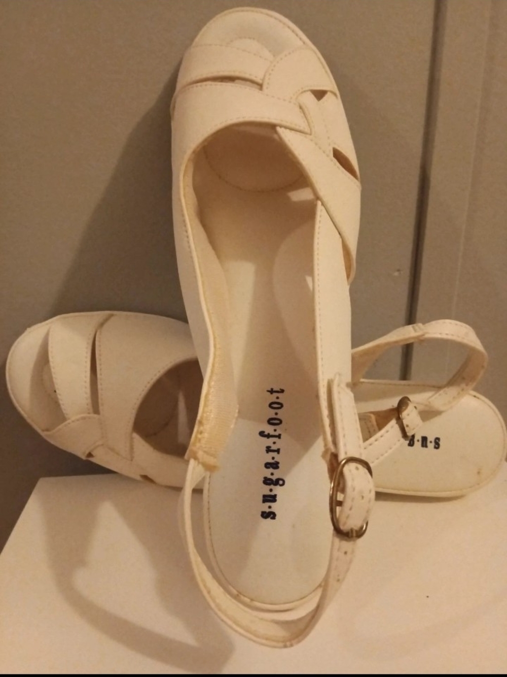 Sugartoat Cream Women’s Slingback Peep-Toe Sandals